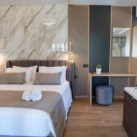 John & Mary * Rethimnon