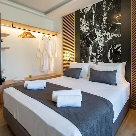 John & Mary Ретимно (Крит)